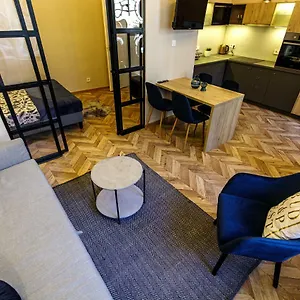  Apartment E13 - Elegant
